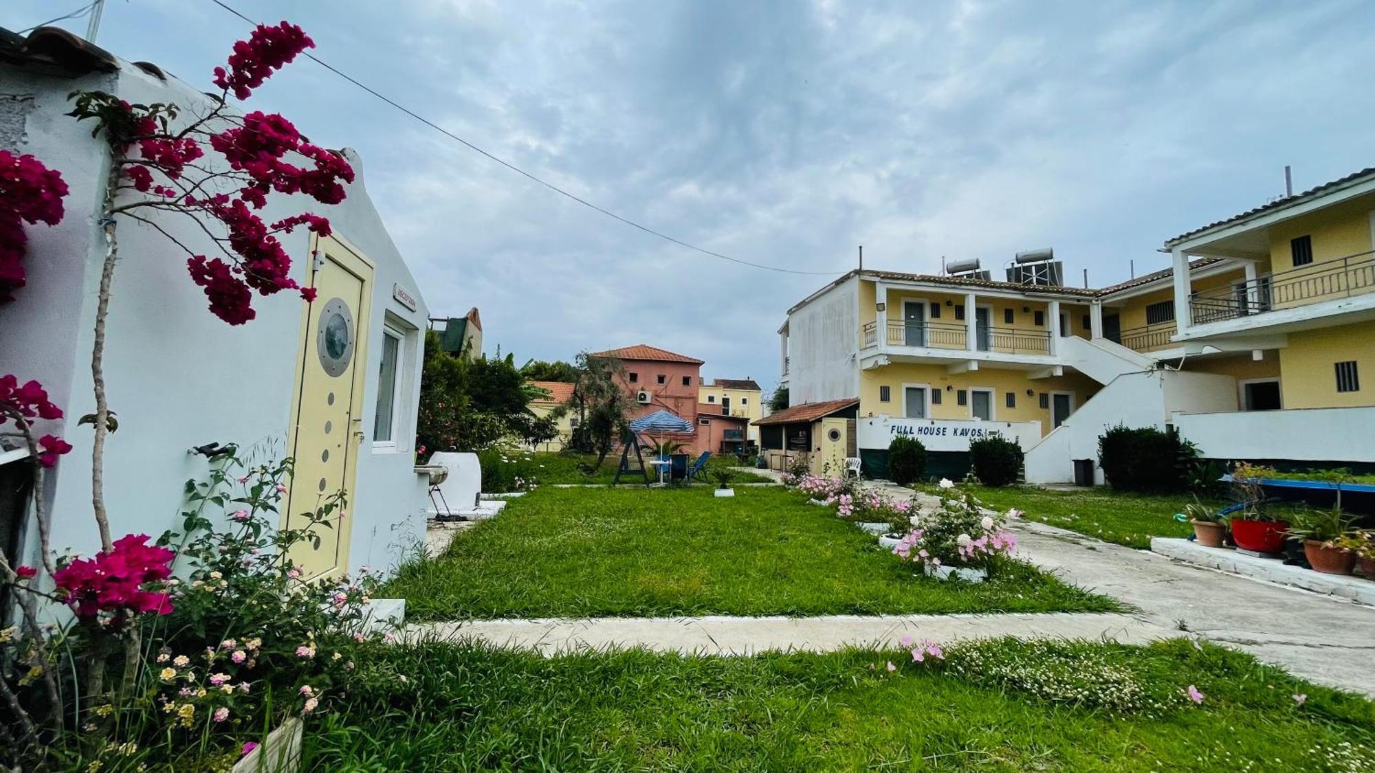 Full House Kavos Hotel ภายนอก รูปภาพ